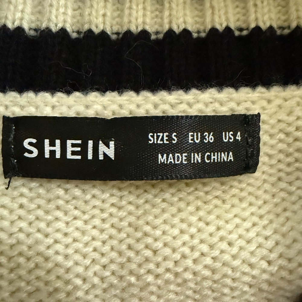 Cable Knit Sweater Vest Oversize Cream Black Contrast Crop Academia Preppy Crest - Picture 8 of 8